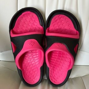Columbia slide on sandals pink and black